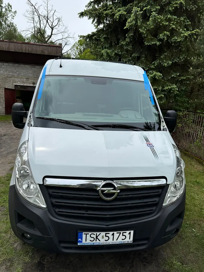 Opel Movano po wymianie szyby czołowej